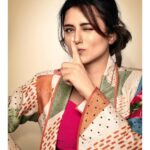 Riddhi Dogra Instagram - What’s your Pitch to Sunday?! #pitchersonzee5 #mediainterviews Muah @shreyamakeupandhair 📸 @ashish_ojha_photography Outfit @gazalguptacouture Styled by @stylebysaachivj Team @styledbynikinagda @stylebyniti