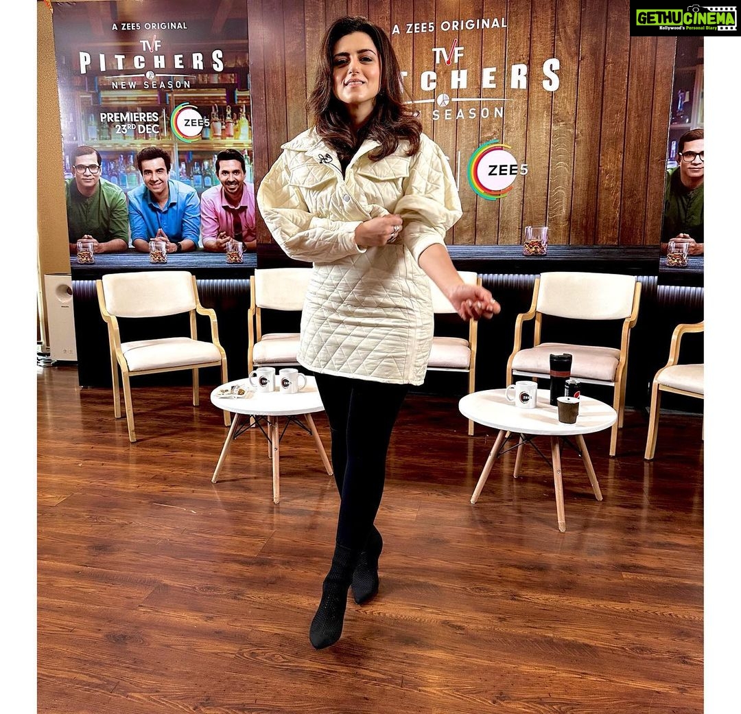 Riddhi Dogra Instagram - Pitching it in the capital city ! #pitchersseason2 Make up and Hair @shreyamakeupandhair Outfit: @pankhclothing Jewellery: @blingthingstore Stylist: @stylebysaachivj Team: @styledbynikinagda @stylebyniti