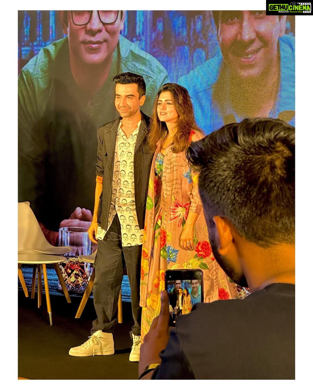 Riddhi Dogra Instagram - Pitchers season 2 ka trailer dekha kya? Link in bio Outfit @gazalguptacouture Styling @stylebysaachivj Muah @shreyamakeupandhair Jewellery @the_jewel_gallery Team @styledbynikinagda @Stylebyniti