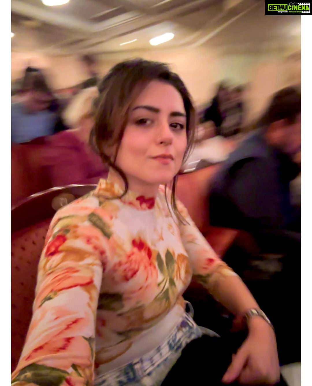 Riddhi Dogra Instagram - Musicals and Rickshaws. ðŽð§ðââïļððŧððĪŠ Gift Card Vendor