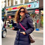 Riddhi Dogra Instagram - I’ve seen the changing colors of people far closely than I wished to. But they showed me nonetheless. Now I wear all the colors and let them think I’m the fool🤪 📸 @tanusridgupta Portobello Market, Portobello Road