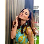 Riddhi Dogra Instagram - 10’million and counting ! Thanks for the rain of love. I’m like a 🐠 swimming in the barsaat now 😌 For #barsaathojaaye Stylist: @stylebysaachivj Make up @makeupby_dhriti Hair @hair_by_rahulsharma Outfit: @vyoum_official Outfit: Jewellery: @azotiique Heels: @monrowshoes
