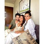 Riddhi Dogra Instagram - Only ♥️ and 🧿 for my girl @vinnyaroradhoopar n boy @dheerajdhoopar Your love story is one of my favorites and I’m always going to be there for you ♥️♥️♥️🧿🧿🧿🧿 Happy Sunday everyone 🥳
