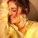 Riddhi Dogra Instagram - 📸 @ravii_dixit Outfit- @shrutkirtionline Jewellery- @allthatglitters.jewellery Styled by - @ananyaarora2013 Assisted by - @jesalshah2022 Make-up by - @shiprasinghacharya Hair by- @hairbyarshiya