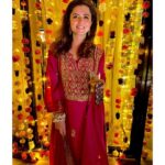 Riddhi Dogra Instagram – Lights. Love. Laughter. Dressing up. Sweets. Cards. Fooooood.
What’s not to love about our culture and it’s festivals.
First Diwali after shaadi for @karishmaktanna @varun_bangera and every bit of it was all things love. Thank you for having me girl ♥️✨🪔🧿🥰