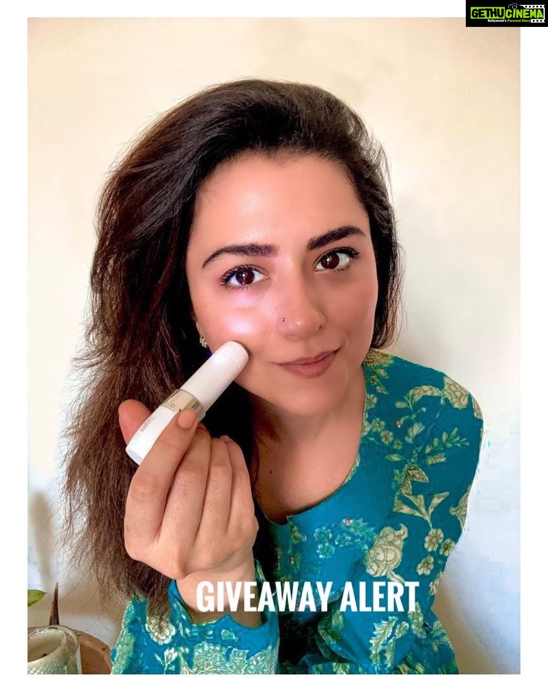 Riddhi Dogra Instagram - GIVEAWAY ALERT I have joined hands with @braunbeauty_in to raise awareness for PCOS! When traveling for shoot or On The Go I always use the Braun Facial trimmer For facial hair removal. It gives me smooth skin, is completely painless and super convenient to use. If you think you could have PCOS, pls consult a gynecologist. There is a Giveaway that they are doing. Yaye!! Lucky winners will receive Braun mini face hair remover. All you need to do is: - Go to their handle @braunbeauty_in and follow them - Use the filter and post a selfie OR repost my post in your story - Tag 3 of your friends and ask them to do the same and tag @braunbeauty_in They will take entries on the basis of the tags. Contest ends on 17th Dec and winners will be announced on 25th Dec. I'm tagging @sakshi0801 @tanusridgupta and @shreya_acharya to join hands in supporting the cause. #PCOShhNoMore #PCOS #pcosawareness #pcoswarrior #pcosindia #Braun #BraunIndia #contest #giveaway
