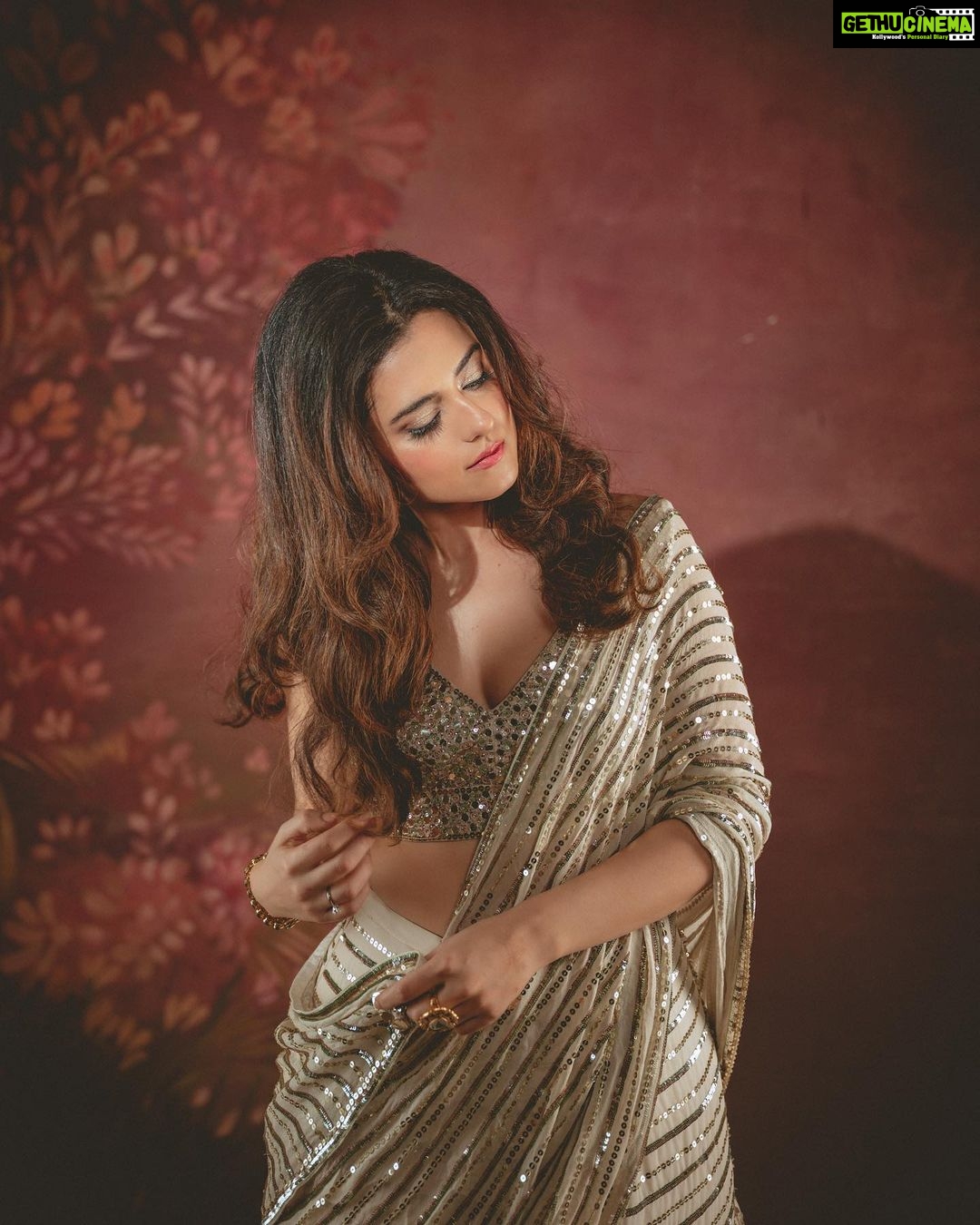 Riddhi Dogra Instagram - For some of us. Many of us. Most of us. Dreams are the beacon of hope we live by. As an actor who’s been doing the crazy thing called work in the field of entertainment for some time now, I can’t tell you how singular the journey is. The marriage of Arts and Business is the most ruthless because of the sheer opposition of the two. Marketing skills, viral videos, small talks matter more than commitment to your craft, sincerity and value system at work. You are on your own. Your dreams tucked in your soul. Brimming out a Large spirit while the world prefers you small. Until….. until …. until…. YOU make your dream come true. And that’s when it’s all worth it. You smile with tears and dance with weak knees. I too wait for that for me. So dearly. To the innumerable artists like me. Who walk alone. Who break down and fall and weep and wipe the tears, take the heartbreaks, get on their knees , sit up, stand. Who write their stories and put that dream energy to work. With no marketing machinery or anyone interested in building you up. Don’t give up on the dream. You. Are. Not. Alone. I. Am. Not. Alone. P.s. Just finished watching the #oscars ! Of course!!!! Cheers Dreamers 🙌♥️🧿 Styled by @ananyaarora2013 📸 @deepak_das_photography Outfit- @prevasu Jewellery- @yuvaanjewels @allthatglitters.jewellery