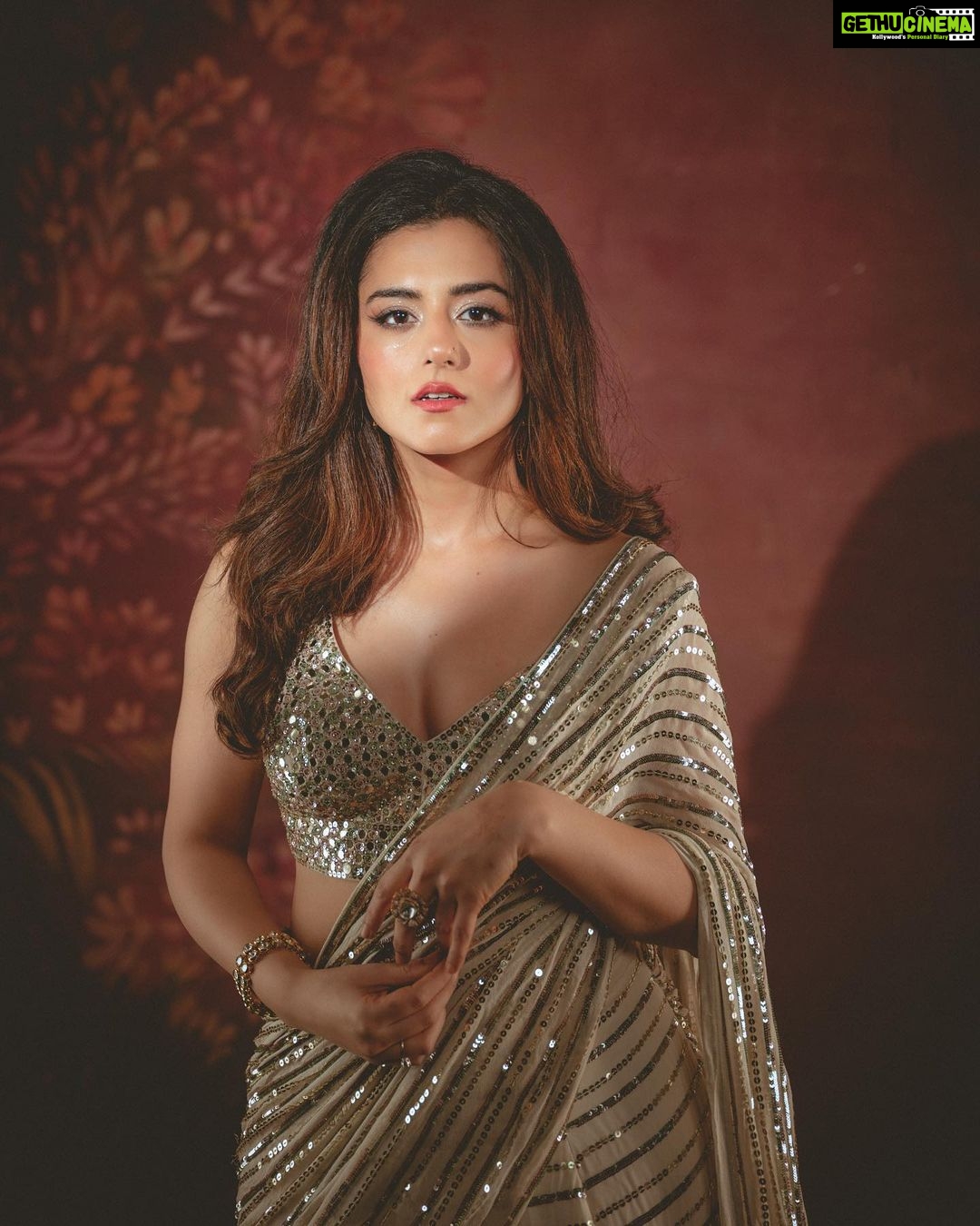 Riddhi Dogra Instagram - For some of us. Many of us. Most of us. Dreams are the beacon of hope we live by. As an actor who’s been doing the crazy thing called work in the field of entertainment for some time now, I can’t tell you how singular the journey is. The marriage of Arts and Business is the most ruthless because of the sheer opposition of the two. Marketing skills, viral videos, small talks matter more than commitment to your craft, sincerity and value system at work. You are on your own. Your dreams tucked in your soul. Brimming out a Large spirit while the world prefers you small. Until….. until …. until…. YOU make your dream come true. And that’s when it’s all worth it. You smile with tears and dance with weak knees. I too wait for that for me. So dearly. To the innumerable artists like me. Who walk alone. Who break down and fall and weep and wipe the tears, take the heartbreaks, get on their knees , sit up, stand. Who write their stories and put that dream energy to work. With no marketing machinery or anyone interested in building you up. Don’t give up on the dream. You. Are. Not. Alone. I. Am. Not. Alone. P.s. Just finished watching the #oscars ! Of course!!!! Cheers Dreamers 🙌♥️🧿 Styled by @ananyaarora2013 📸 @deepak_das_photography Outfit- @prevasu Jewellery- @yuvaanjewels @allthatglitters.jewellery