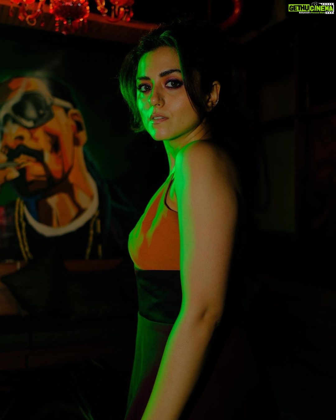 Riddhi Dogra Instagram - आज mood नही है कुछ soulful share करने का, करते तो सब वही है जो ego कहता है । 😎 ✌️ 📸 @ravii_dixit Outfit : @sunandiniofficial @melange_pr Styled by @stylebysaachivj Muah @shreyamakeupandhair Team @sanzimehta777