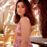 Riddhi Dogra Instagram – धूप सेक लो । Happy Sunday ☀️👒🌻💛

📸 @ravii_dixit 
Outfit @dziinebydeepa
@viralmantra 
Styleby @stylebysaachivj 
Team @sanzimehta777 @stylebynikinagda @stylebyniti
Muah @shreyamakeupandhair True Tramm Trunk
