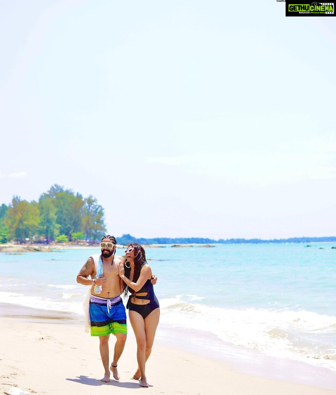 Ridheema Tiwari Instagram - Never a dull moment together ❤️❤️❤️❤️❤️❤️❤️❤️❤️❤️❤️ 📸 : @mi_abhishek_joshi #couplegoals❤ #beachvibes #ridhiematiwari #jaskaransinghgandhi #husbandandwife #lovers #friendsforlife #livethemoment #bollywoodcouple #sexycouple #hotbod Avani+ Khao Lak Resort