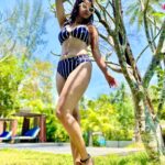 Ridheema Tiwari Instagram - Sandy skin & summer smiles 😊 📸 : @jaskaransinghgandhi #happysummer #tueslay #ridhiematiwari #instagram Avani+ Khao Lak Resort