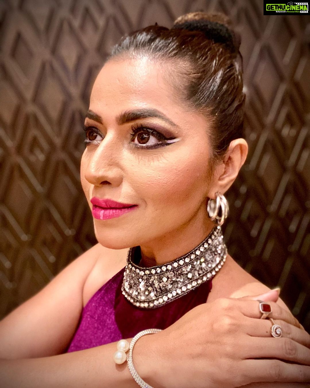 Ridheema Tiwari Instagram - A little Contour and Confidence Outfit @vioriccaofficial Jewellery @itahdnura Styling @instylewithaditi #winegown #glamglam #casinostyle #partystyling #phuket #phuketthailand #thailand #ridhiematiwari #jewellerydesign #jewelletyaddict JW Marriott Khao Lak Resort & Spa