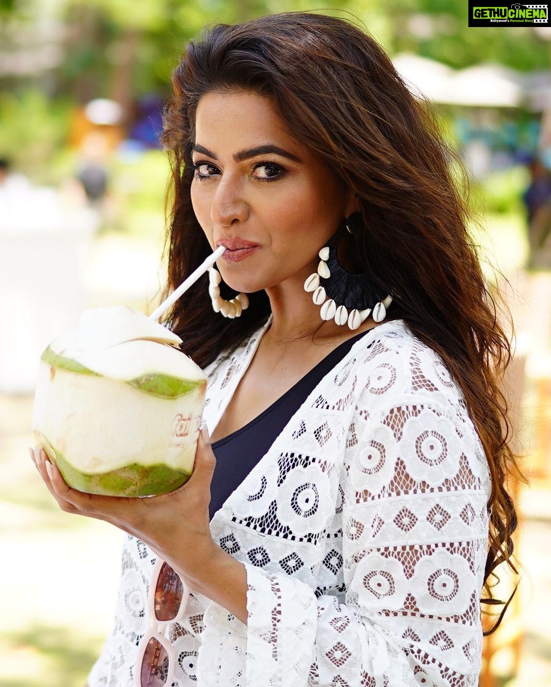 Ridheema Tiwari Instagram - Sippin’ coconut on paradise Cover up : @angelcroshet_swimwear Earrings : @blingthingstore Styling : @instylewithaditi 📸 : @mi_abhishek_joshi #coconut #drinkcoconutwater #ridhiematiwari #thingstodo Avani+ Khao Lak Resort