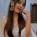 Riya Sharma Instagram - Thike ji? 😄😄 #reels #reelsinstagram #reelitfeelit Mumbai, Maharashtra