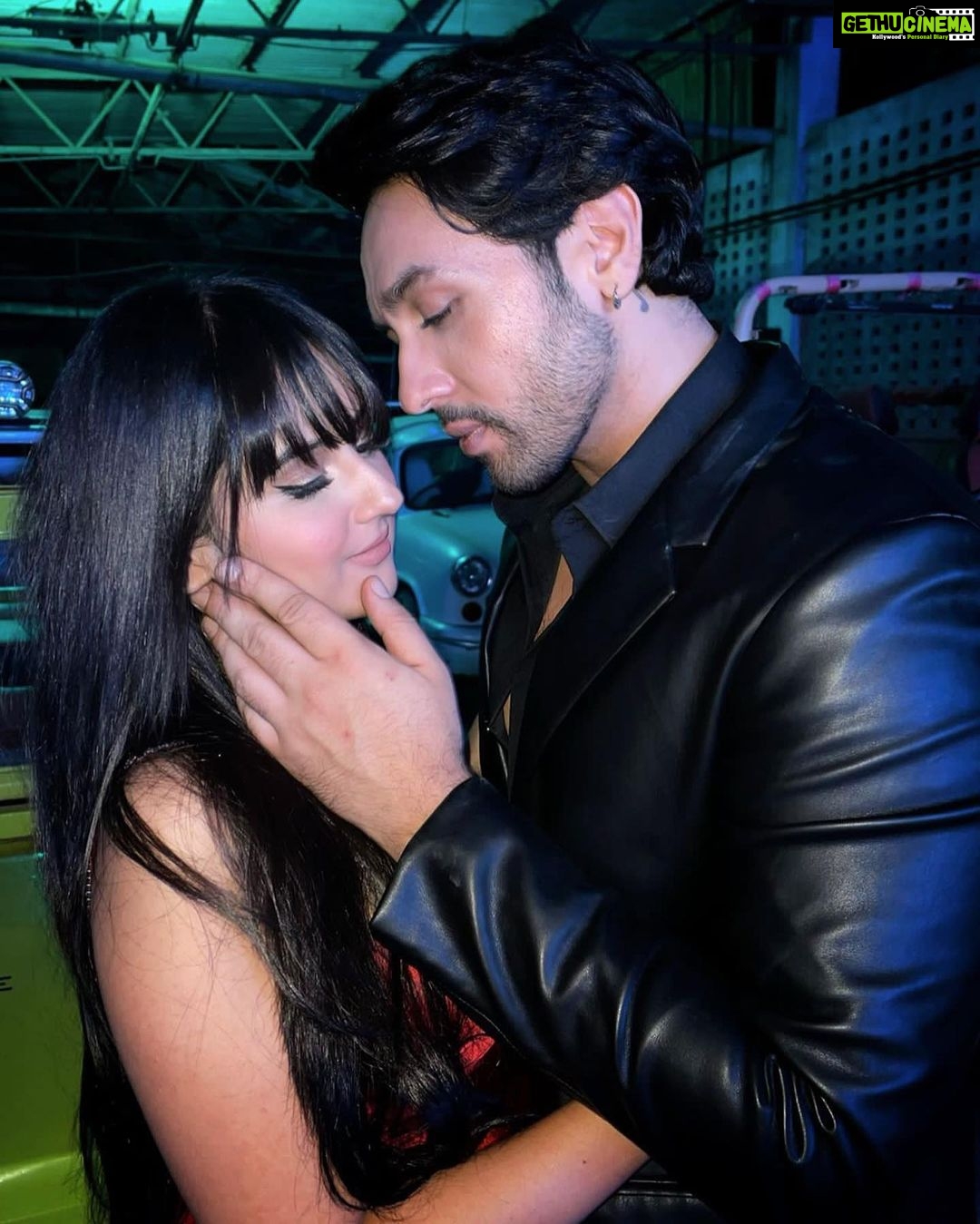 Riya Sharma Instagram - Happy addy day! 💎🎂 I don’t have enough or better words to explain how much I admire you and what you mean to me. When I say I wish you all the happiness in the world, I really do pray to god with all my heart and soul to give you everything your heart desires because that’s what you deserve. I know I’ve told you before, and I’ll tell you again how proud I am of how far you’ve come and for never giving up. Cheers to the finest actor I know, best singer, director, friend, producer and I can’t type more. I could keep going on and the list wouldn’t end Happy happy happy birthday to the person who lights up the room when he enters, who’s respected loved and admired to the fullest and the person who I can count on, no matter what. Thankyou for being you my brother from another mother 🧿🤍 - your ride or die 🥂🤘🏻 @adhyayansuman @mallaikaa07 #addysbirthday Mumbai, Maharashtra