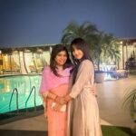 Riya Sharma Instagram - #diwali2021 with the most beautiful and the most important people of my life ❤️✨ P.S. thankyou @mallaikaa07 for getting me this amazing outfit at the last min! ❤️ #latepost Landmark, Kanpur