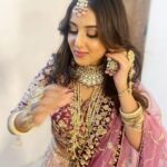 Riya Sharma Instagram - CEO of needing help. Makeup: @makeupbyshikhapujari Hair: @the_gg_styles #bts Mumbai, Maharashtra
