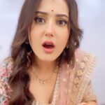 Riya Sharma Instagram - Valentine’s day special. #reels #reelitfeelit #trendingreels #trendingaudio Mumbai, Maharashtra