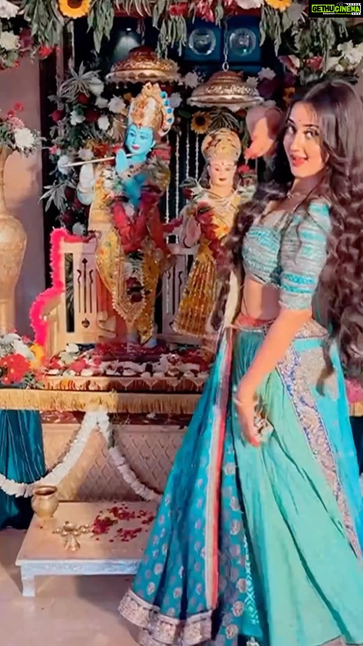 Riya Sharma Instagram - Jab jab hun main haari, Govind tune Diya Sahara. Jab jab na mila kinara, Govind tune paar utara β¨ Radhe Radhe ππ»π€ Credits:- @ikigai_inspiree π€π€ #laddugopal #radhekrishna #radheradhe #reelsinstagram #reelitfeelit #reelsviral #trendingreels Mumbai, Maharashtra