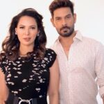 Rochelle Rao Instagram - If only you could dress your lady this fast what say 😉🤣 Hair and makeup @sharaddhamnaskar @salunkhevaishali Shot and edited by @lalitcrock1738 #feelitreelit #magic #dappermen #hotstuff #kero #keroreels #keroreelchallenge #keithsequeira #rochellerao #rochelleraosequeira