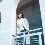 Rochelle Rao Instagram - When u feel like ur surrounded in darkness just remember all it takes is one act of Love, to bring you into the light...take that step today! #loveandlight #prayingforukraine @being_flamingo @flamingo.productions Wearing @veromodaindia
