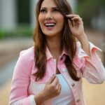 Rochelle Rao Instagram - Looking out at 2022 with soo much hope! Believing it's going to be a year of Joy, Creativity & Renewal for us all! Shot by @flamingo.productions Edited by @being_flamingo Location @theradissonblu_karjat Wearing @onlyindia Lash Extensions, Nails & Hair by @akreationsindia @akreationspowai Radisson Blu Resort & Spa Karjat