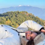 Rochelle Rao Instagram - People talk about eating the food or meeting the people at a destination to get to know what its really like, I do something different, I take a nap & if it is a good nap then I can always tell people, it was a beautiful place with wonderful spots for a nap 😇 #greatnap #travelphotography #travel #chail #himachal #lotteryontkss #lottery Wearing @veromodaindia Shot by @flamingo.productions Chail, Himachal Pradesh