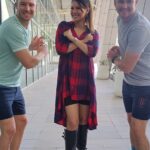 Rochelle Rao Instagram - @davidmillersa12 and the @samparmyfranchise know how to dance those nerves away! @gousie08 @obuspienaar_24 really have some moves! Let’s go win this @rickpatel20 @madhukarshree @t10league #davidmiller #morrisvillesamparmy #samparmyfranchise #andriesgous #obuspienaar #abudhabit10league #lotteryontkss #lotteryreelchallenge
