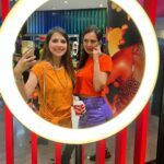 Rochelle Rao Instagram - Shopping but make it fashion! 🤣 The struggle to get that perfect photo. Just a couple of hundred tries. And a throwback to a fun Delhi trip! #RaoSisters #VjPaloma #RochelleRao #Fashion