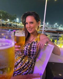 Rochelle Rao Instagram - Happy birthday to my most beautiful , intelligent , adorable , cute , sexy , delicious …. burger relishing partner in crime … mine @rochellerao …. 
Baby in the midst of all this glossed over imaging you are the real deal . My always my best 💝. 

Here’s to our lame madness and crazy fun 🍻. Pray you have the best year yet and may the year ahead be another journey another roller coaster ride that we roll thru 🙏 . 

Happy Birthday 💕

Together and always OUR ride xxx 
❤️