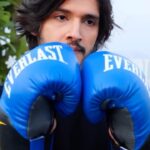 Rohan Mehra Instagram - A boxing fan, a workaholic and a hopeless romantic - that’s me. What's your story?💜 Dil Mil is now in India; here to celebrate YOU, just the way you are. #CelebrateYourStory 🎉 Download the app and find something real! @dilmil_india #dilmil