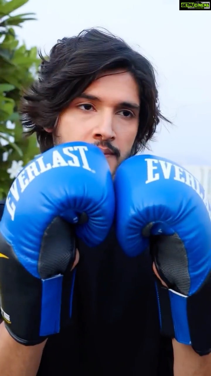 Rohan Mehra - 37.5K Likes - A boxing fan, a workaholic and a hopeless romantic - that’s me. What's your story?💜
Dil Mil is now in India; here to celebrate YOU, just the way you are. #CelebrateYourStory 🎉
Download the app and find something real! @dilmil_india #dilmil