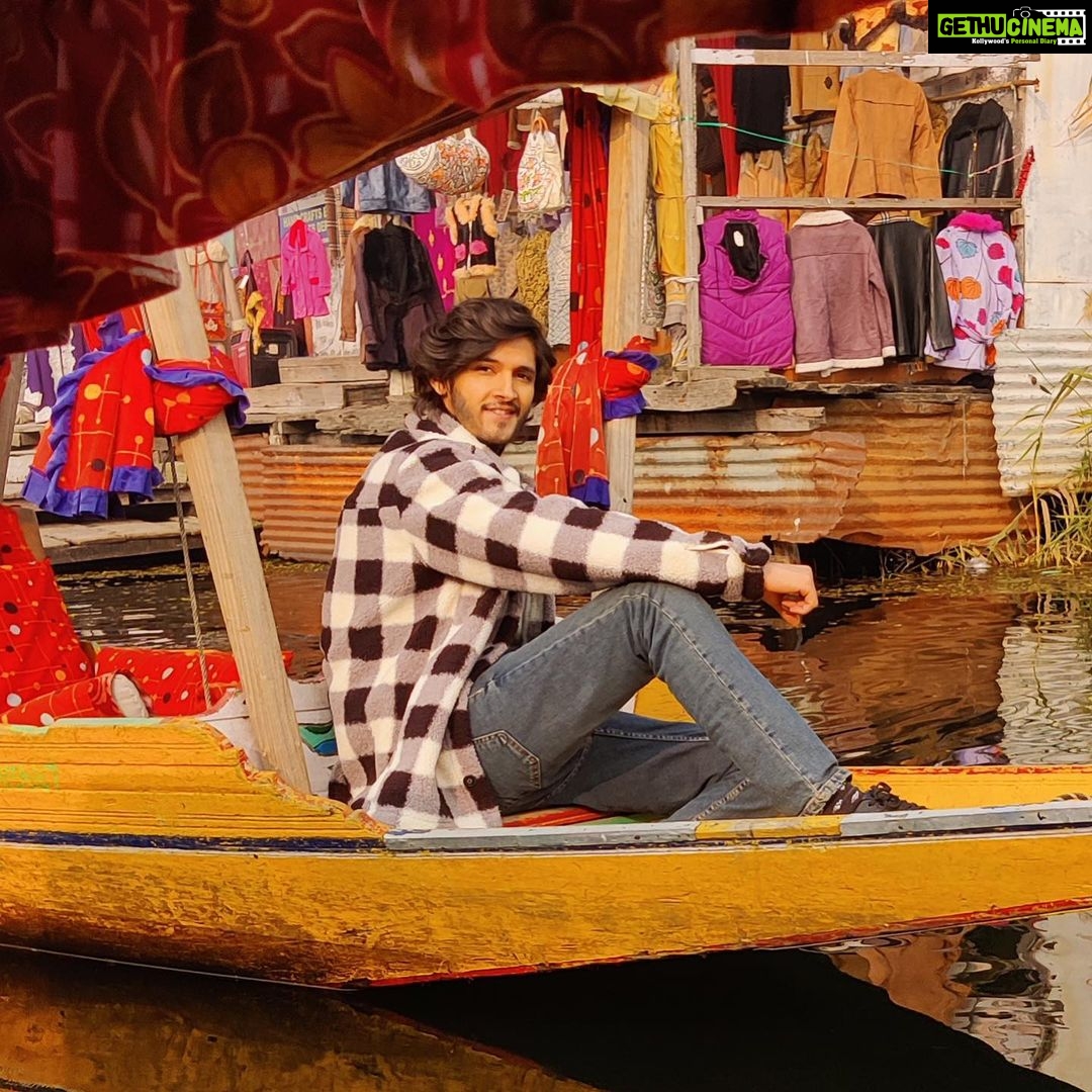 Rohan Mehra Instagram - If there is heaven on earth, it is here, it is here, it is here 🤩 . #travelphotography #kashmirdairies #dallake #rohanmehra