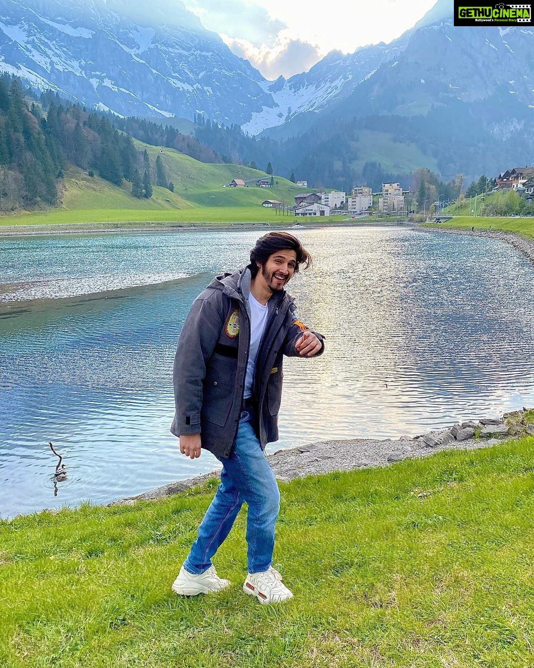 Rohan Mehra Instagram - Muskurane ki wajah tum ho LOL . #rohanmehra #candid #travel #travelphotography #nature #naturephotography #switzerland #throwback Titlis Switzerland