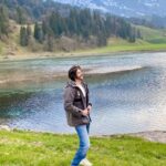 Rohan Mehra Instagram - Muskurane ki wajah tum ho LOL . #rohanmehra #candid #travel #travelphotography #nature #naturephotography #switzerland #throwback Titlis Switzerland