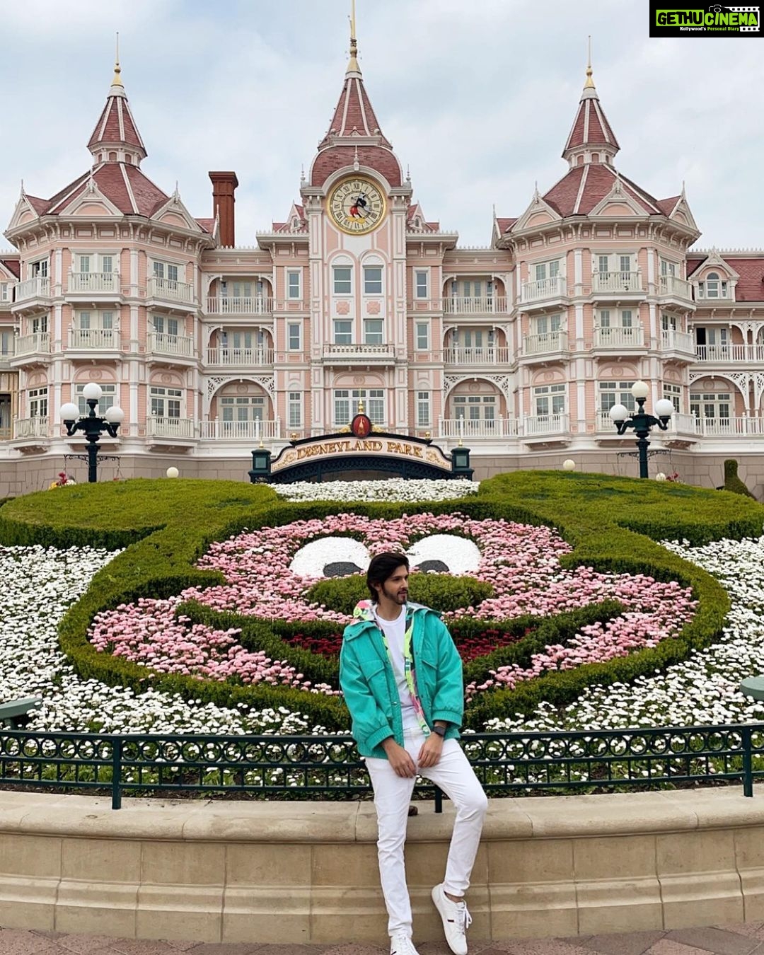 Rohan Mehra Instagram - Disneyland Paris it is 🤍 . #rohanmehra #disney #disneyland #travel #paris #france