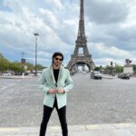 Rohan Mehra Instagram – Hello 👋 from Paris 🇫🇷 
.
#rohanmehra #paris #france #eiffeltower Eiffel Tower, Paris, France