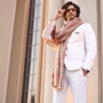 Rohan Mehra Instagram - Looking on the bright side 💫 . #rohanmehra #sunday #suitup Wearing @pashtush