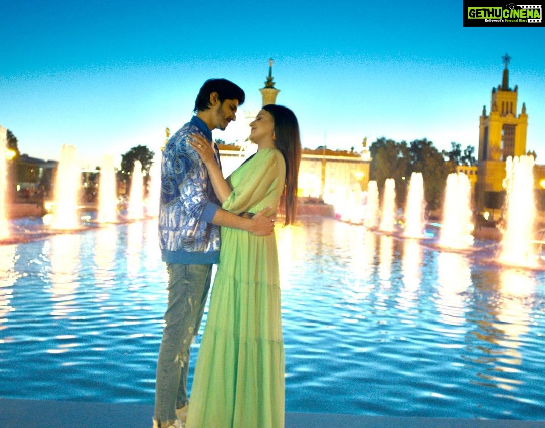Rohan Mehra - 78.5K Likes - I don’t understand girls.. Khud ladti hain or khud hi naraz hoti hain 🤪@iamhimanshikhurana
Aakad coming soon 😉
#behindthescenes of the most awaited song #aakad ❤️
@officialsimarsethi
@rvsinghmusic
@jus.keys
@vindernathumajra
@amarpreetchhabra
@ferozskhan
@sumeetsinghm
@unisysinfosolutions
@sagamusic