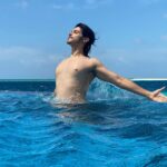 Rohan Mehra Instagram - Hello from Maldives 🇲🇻 . . . @fushifaru @wanderxo_ #fushifaru #fushifarumaldives #feelingfantastic #chicboutique #Funinthesun #maldives Fushifaru Maldives