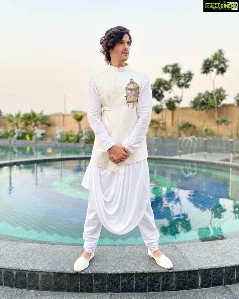 Rohan Mehra Instagram - People will stare 👀 Make it worth their while 🥰 . . . Wearing @pankysoni