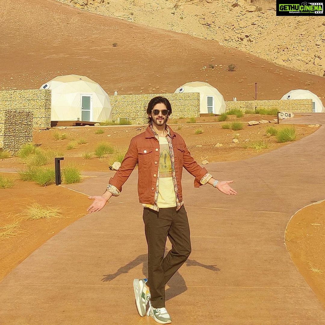 Rohan Mehra Instagram - Planet Hopping πͺ . . . @visit_shj #VisitSharjah #Sharjah #welcometoshariah #smileyouareinsharjah #shj @thinkstrawberries #thinkstrawberries Styled by @isshannigam Wearing @jackandjones Mysk Moon Retreat