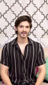 Rohan Mehra Instagram - Bohot time baad I’ve come across a really good thriller entertainment show.  #Cartel was so good that I finished the show in one go!
Aap bhi wait mat karo, watch #Cartel on @ALTBalaji, you’re going to love it!! Subscribe to @altbalaji only for Rs. 100 for 3 months
@ektarkapoor @rithvik_d @tanujvirwani @jitendrajoshi27 @samirsoni