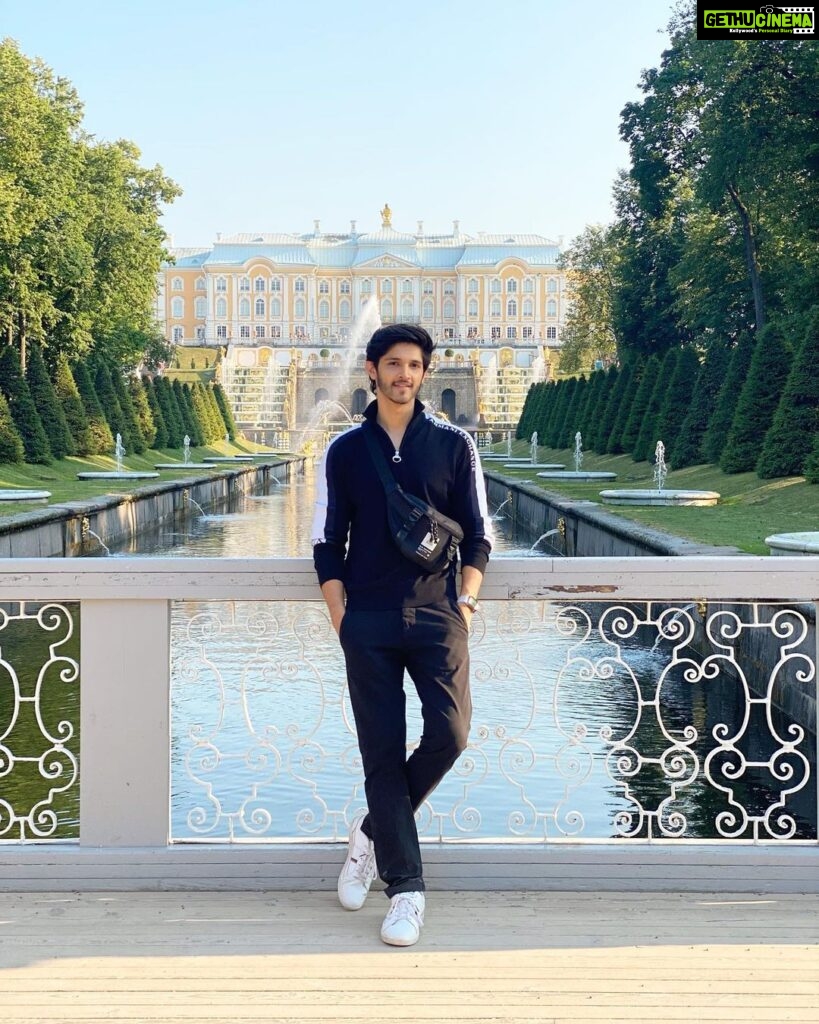 Rohan Mehra Instagram - Keep every stone they throw at you. You’ve got castles to build 🏰. Peterhof, Sankt-Peterburg, Russia