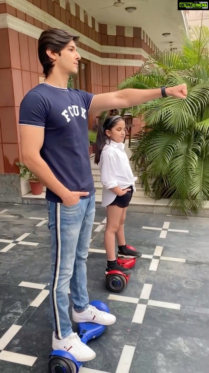 Rohan Mehra - 206.8K Likes - This trend ❤️😎
#reels #reelsinstagram #reelitfeelit #rohanmehra #niece #niecelove❤️ @dramaqueennk
