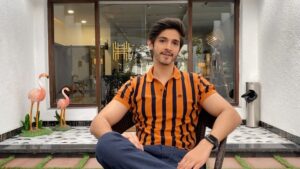 Rohan Mehra Instagram - Start your investment journey with Free e-Gold worth Rs. 51 on successful signup
Go and Swipe Up my story to Open a Free Upstox Gold Account Today #UpstoxGold #InvestInDigitalGold

Campaign by @sociopoolindiaofficial 
#sociopool