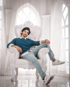 Rohan Mehra Instagram - Everybody’s looking out for themselves but they’ve still got their eyes on me 🧊
.
.
.
📷 @haroon_ali15