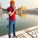 Rohan Mehra Instagram - Wishing you all a very Happy Gurpurab 🙏 Have a blessed day 😇 #satnamwaheguruੴ #happygurupurab