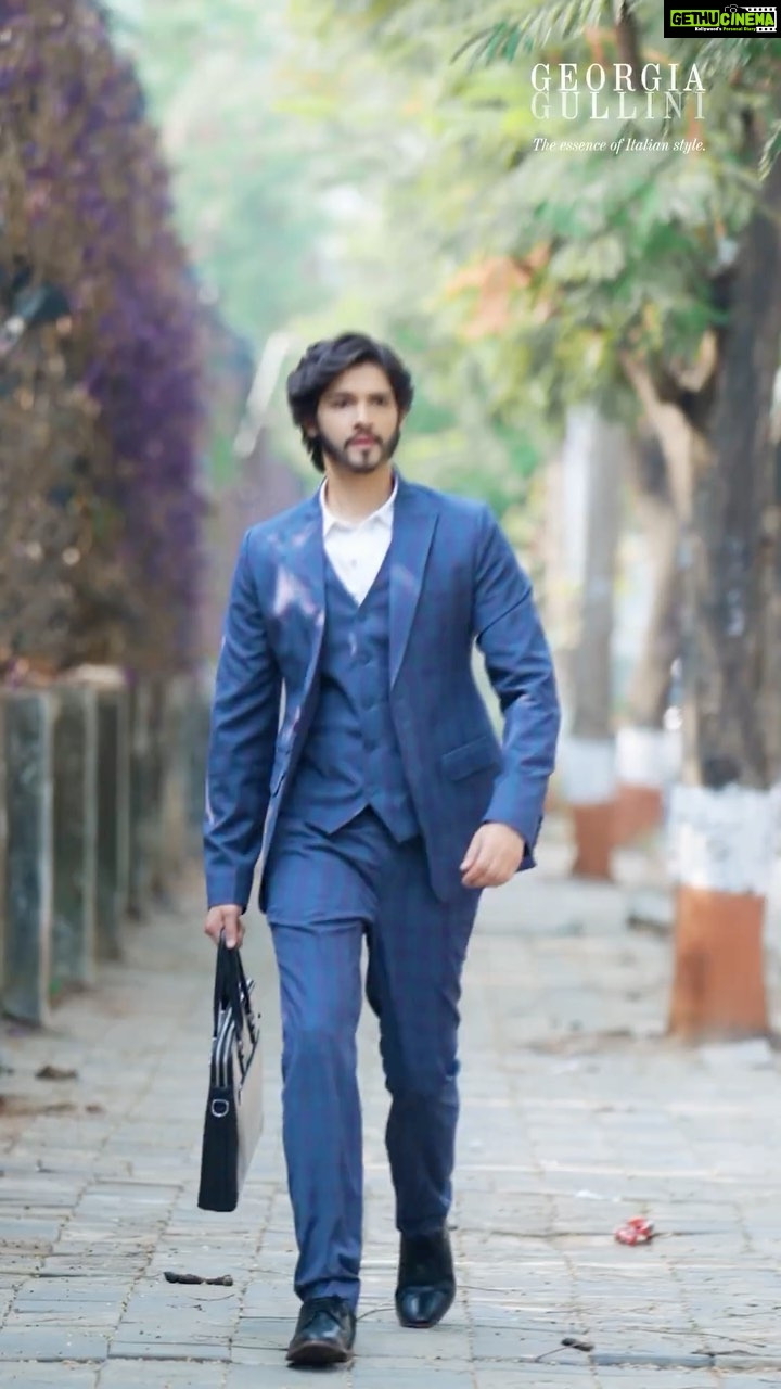 Rohan Mehra - 58.6K Likes - Suits designed using fine Italian fabrics from @GeorgiaGullini work seamlessly for a formal office look during the day and a fun evening with your friends post work. Style it up or down with accessories and you’ve got an investment that’ll take you through multiple events, making heads turn!
#Reliance #RelianceIndustries #GeorgiaGullini